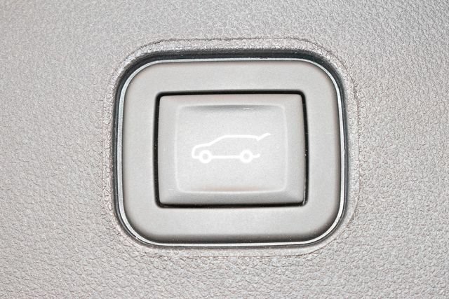 Used 2025 Cadillac Lyriq Sport w/ LPO, Floor Liner Package AWD/4WD image 15