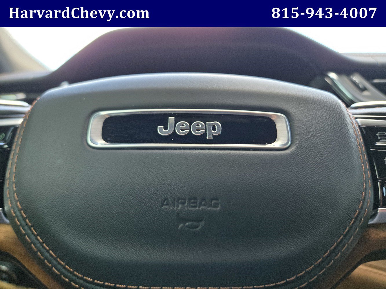 Used 2025 Jeep Grand Cherokee Summit w/ Adv Protech Group IV AWD/4WD image 28