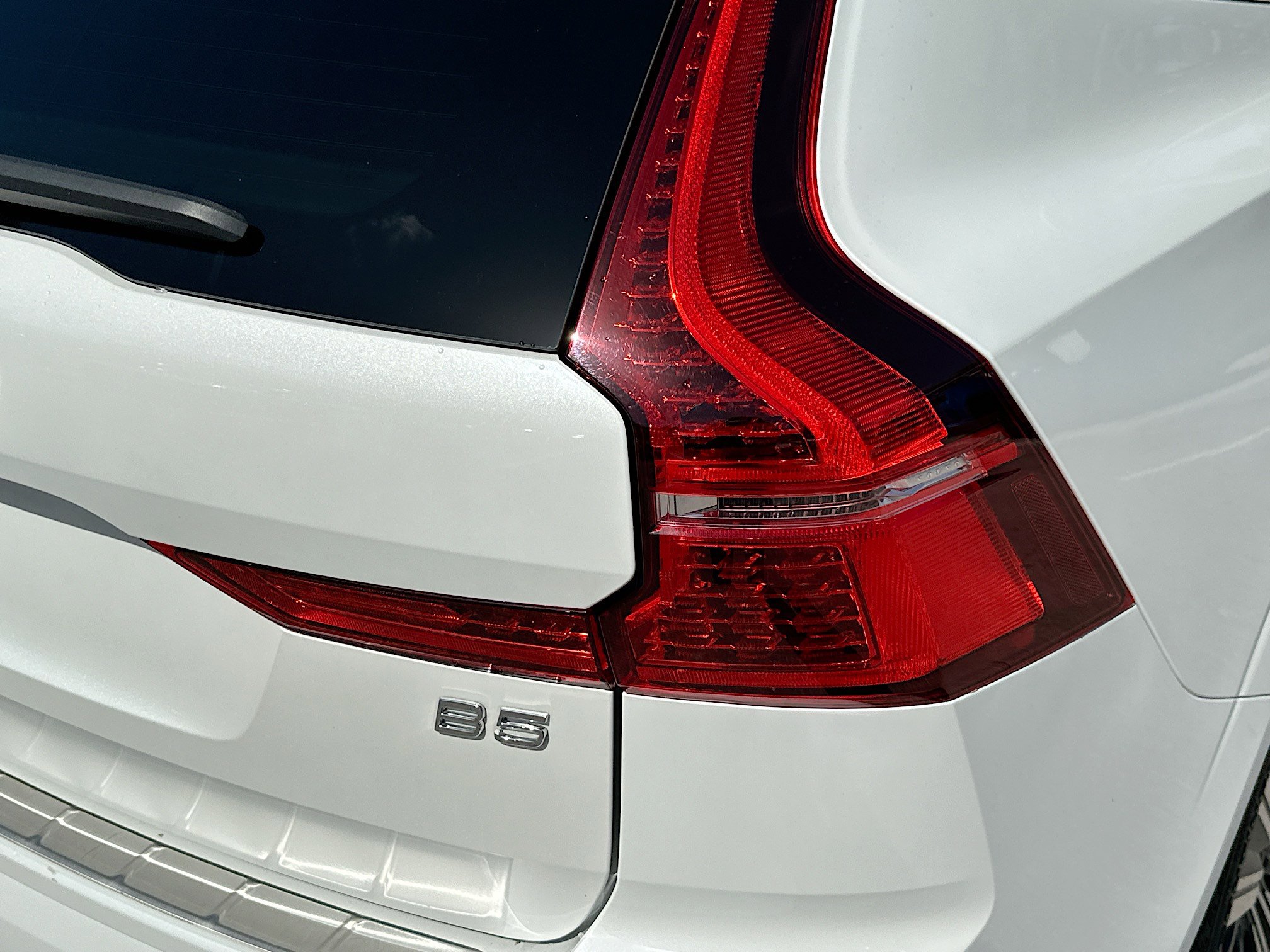 Used 2023 Volvo XC60 B5 Plus w/ Protection Package Premier image 28