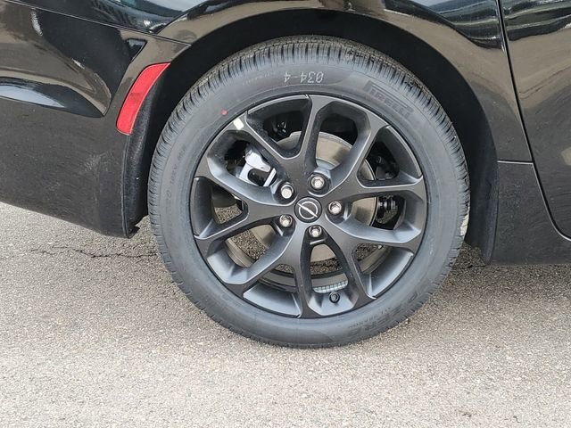 New 2026 Chrysler Pacifica Select w/ S Appearance Package FWD image 9