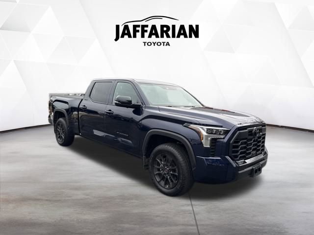 Used 2025 Toyota Tundra Platinum image 1