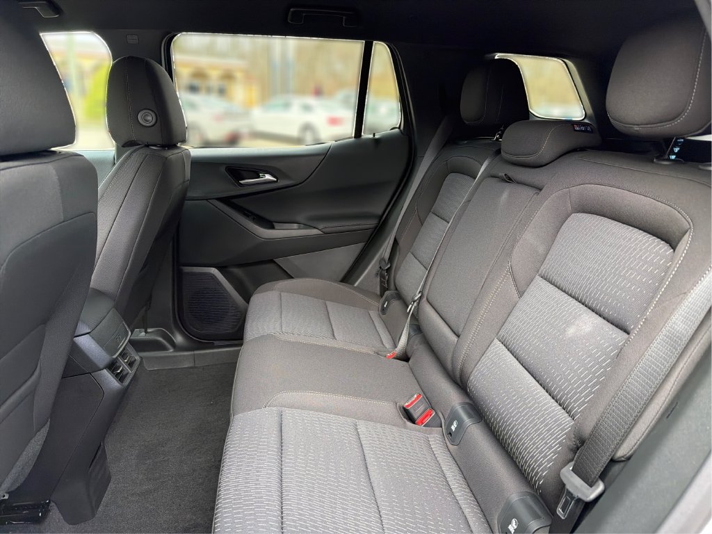 New 2026 Chevrolet Equinox LT w/ Safety and Technology Package FWD image 11