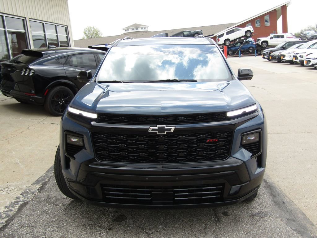 Used 2024 Chevrolet Traverse RS image 13