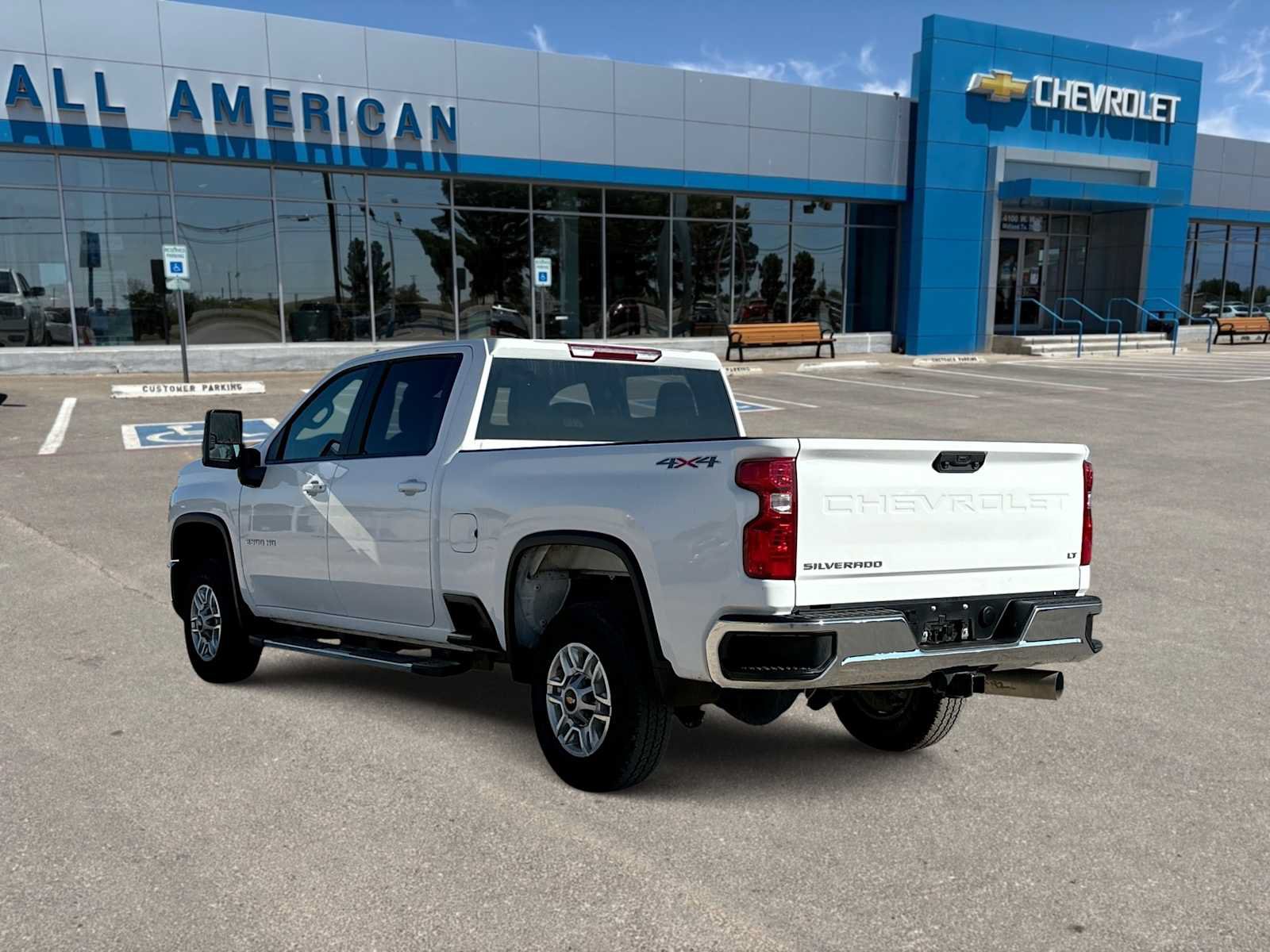 Used 2025 Chevrolet Silverado 2500 LT w/ Convenience Package AWD/4WD image 6