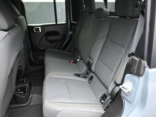 New 2026 Jeep Gladiator Sport AWD/4WD image 17