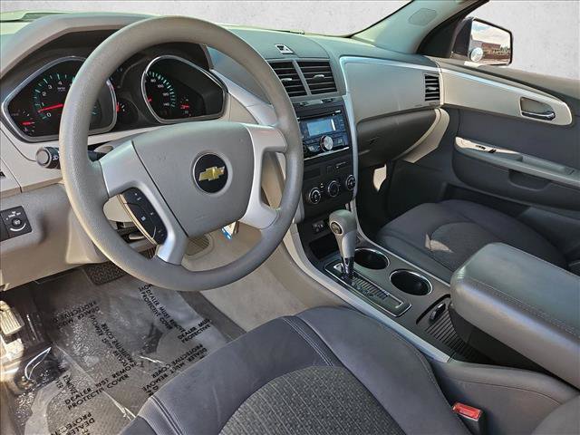 Used 2011 Chevrolet Traverse LS FWD image 13