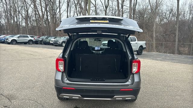 Certified 2022 Ford Explorer XLT w/ Equipment Group 202A image 30