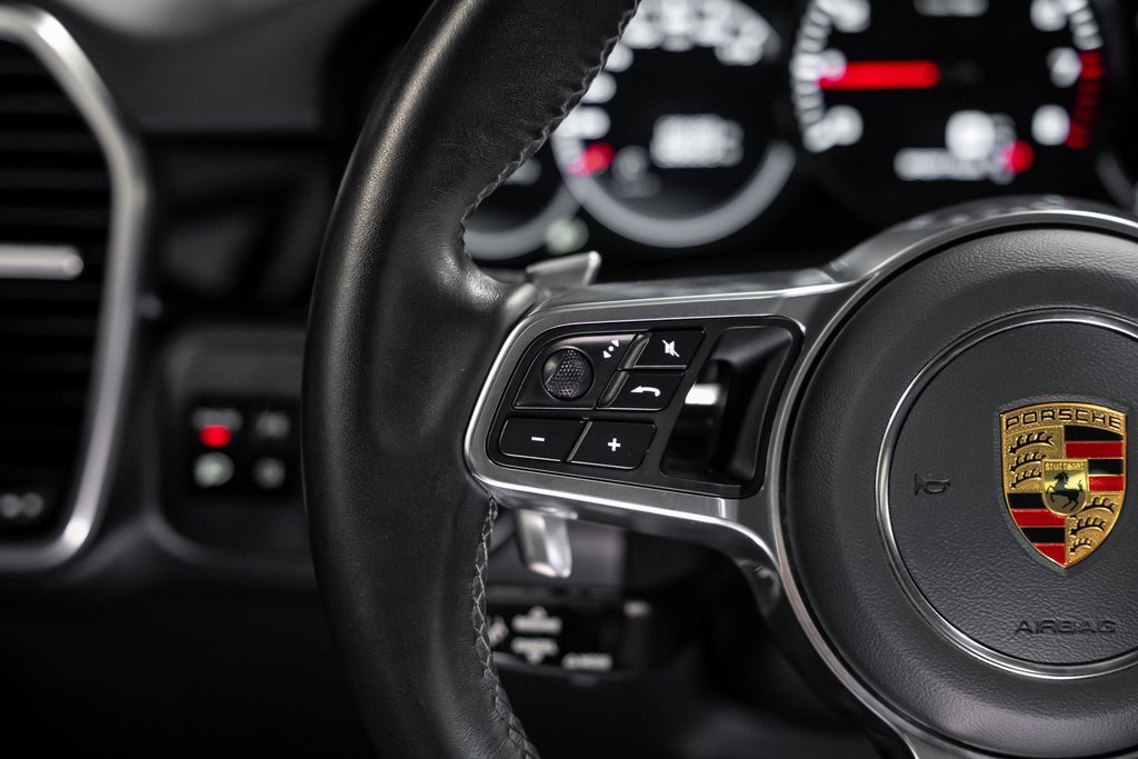 Used 2021 Porsche Cayenne Coupe image 40