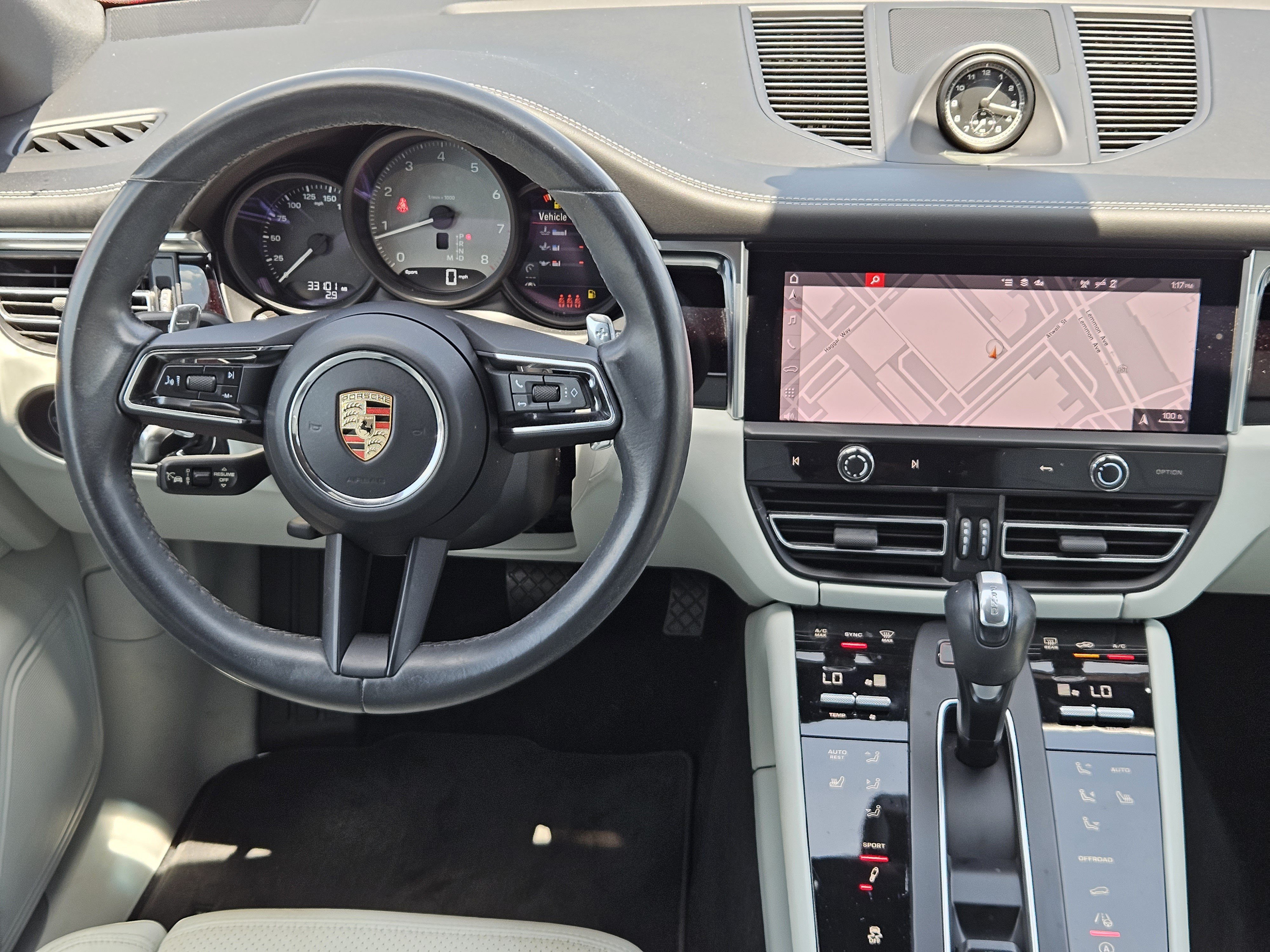 Certified 2023 Porsche Macan S AWD/4WD image 26