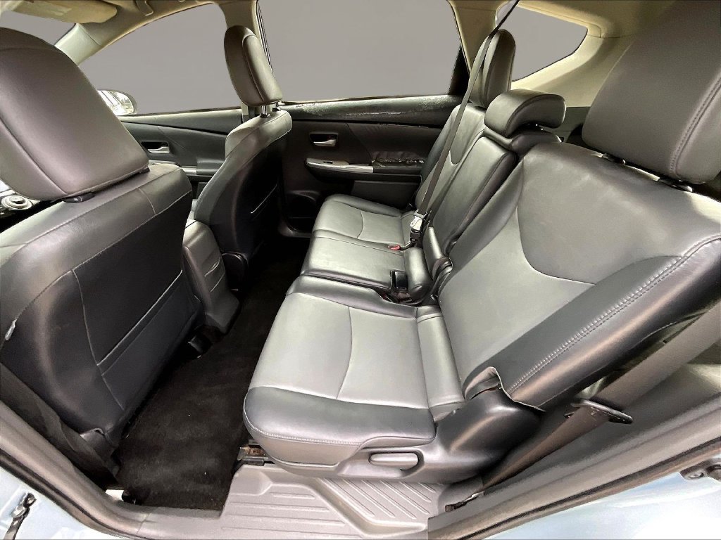 Used 2014 Toyota Prius V Five FWD image 22