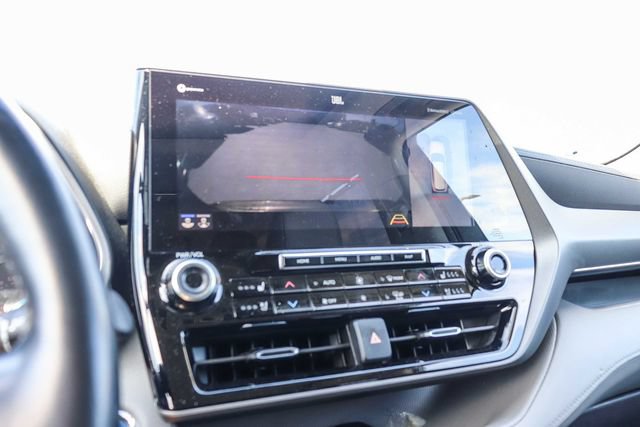 Used 2022 Toyota Highlander Limited AWD/4WD image 20