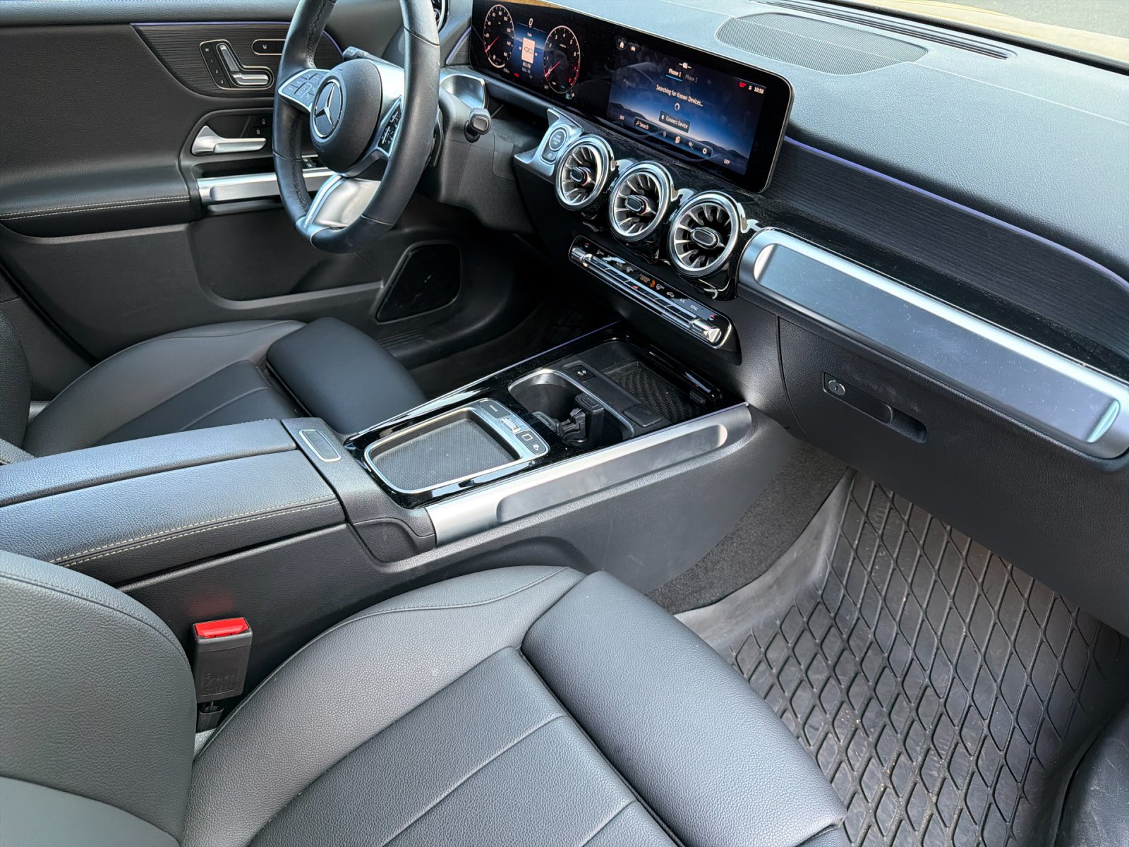 Used 2026 Mercedes-Benz GLB 250 4MATIC image 14