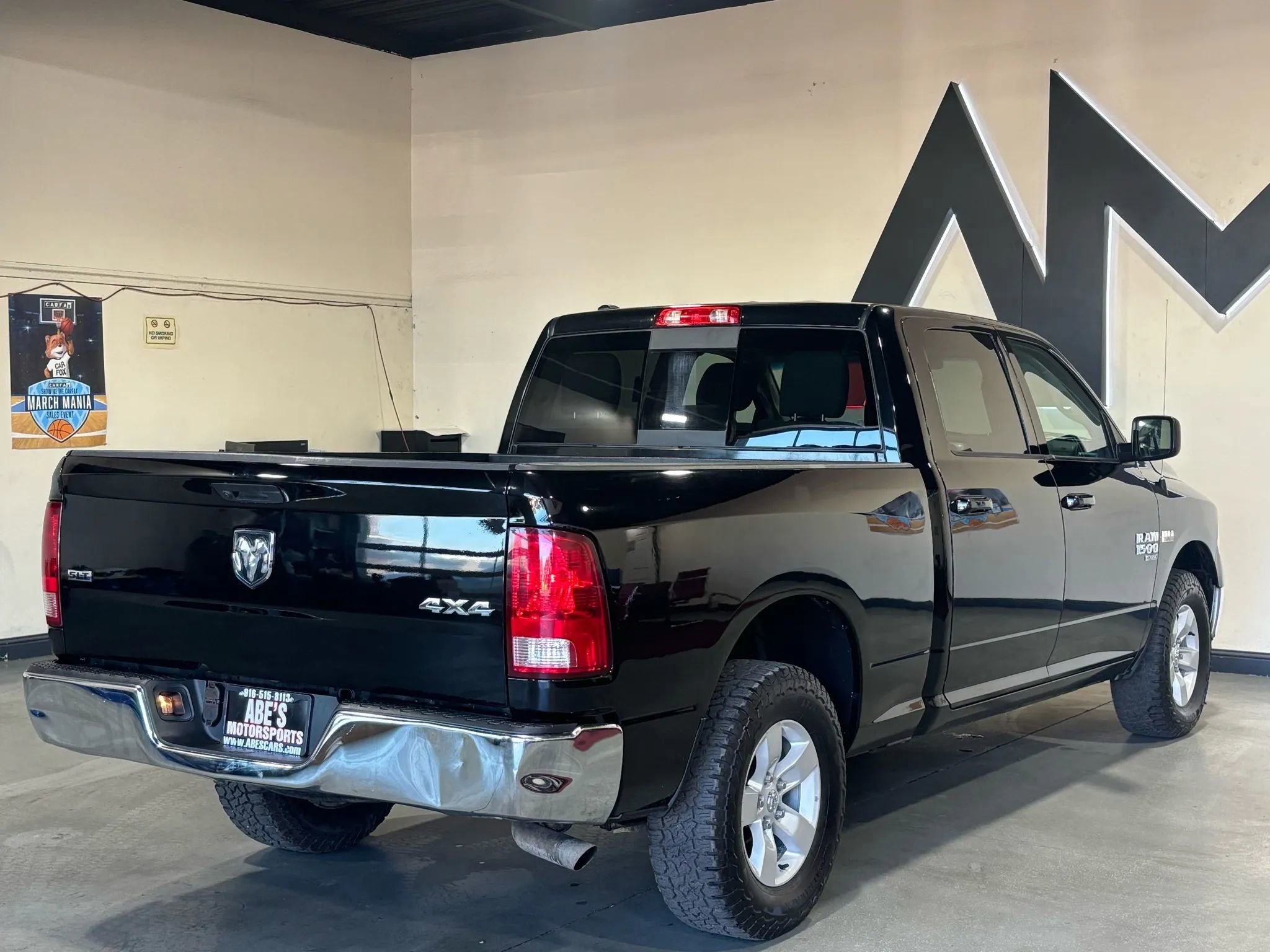 Used 2020 RAM 1500 Classic SLT AWD/4WD image 4