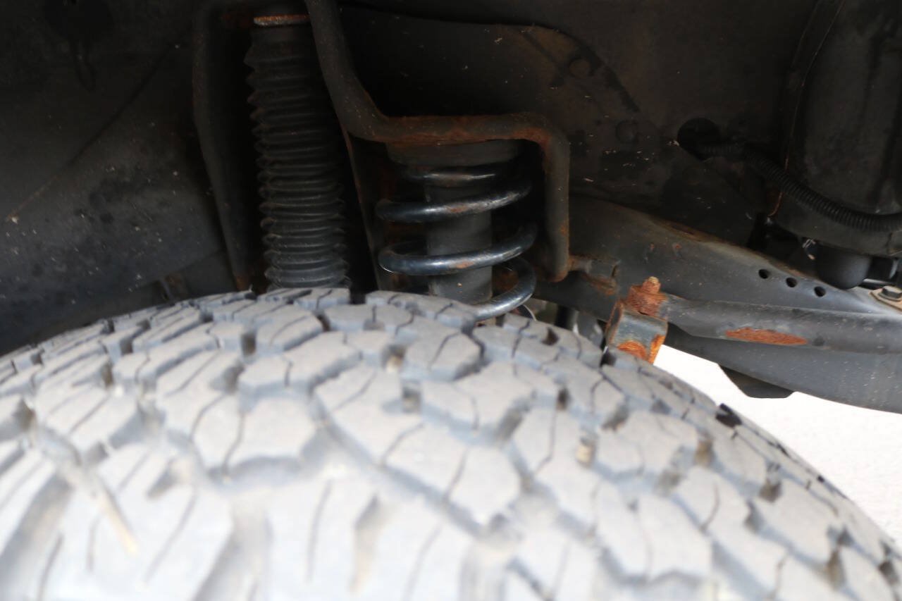 Used 2006 Jeep Wrangler X AWD/4WD image 71