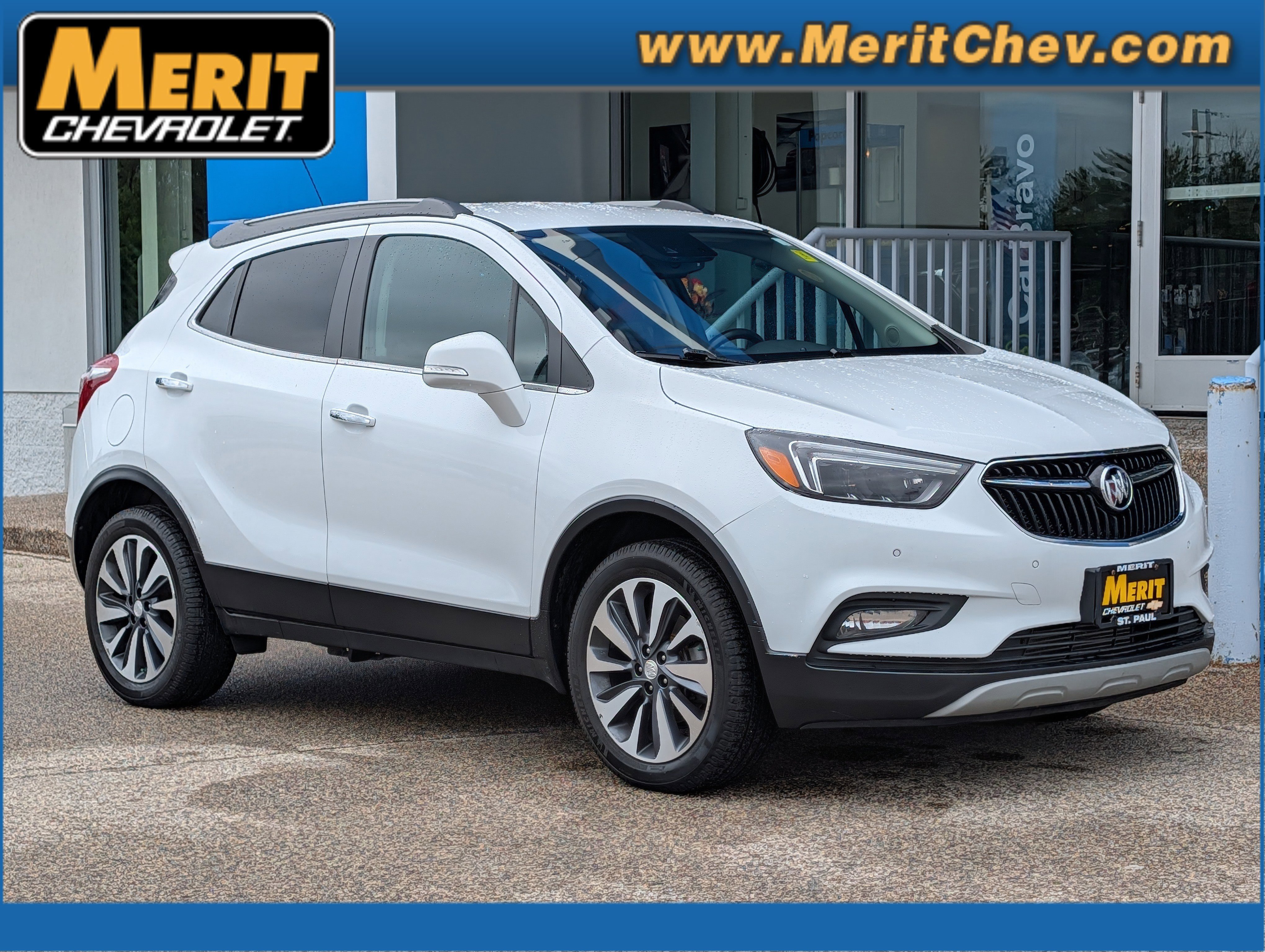 Used 2019 Buick Encore Essence w/ Safety Package II AWD/4WD image 1