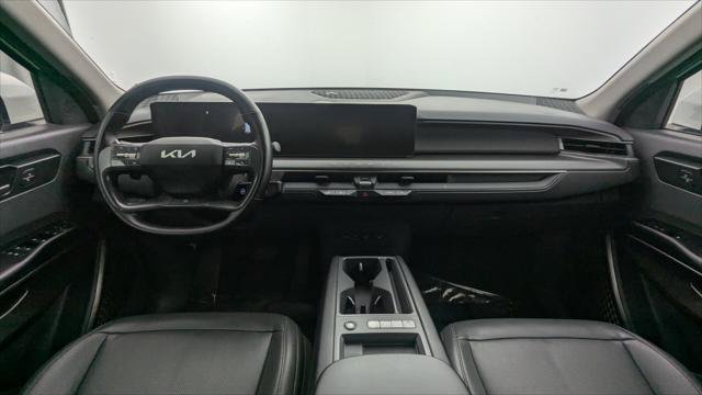Used 2024 Kia EV9 Light Long Range RWD image 21