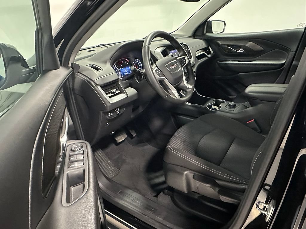 Used 2023 GMC Terrain SLE w/ Elevation Edition AWD/4WD image 18