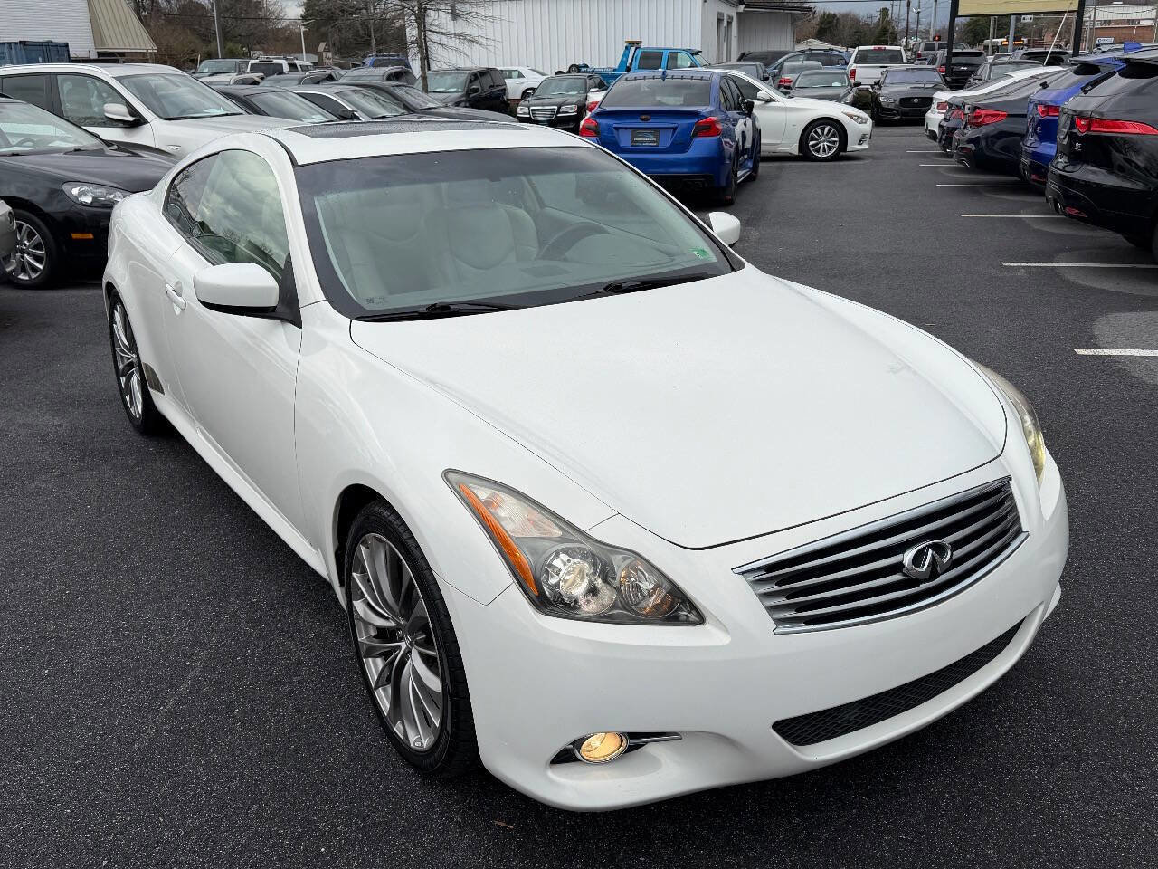 Used 2011 INFINITI G37 Journey w/ Premium Pkg image 1