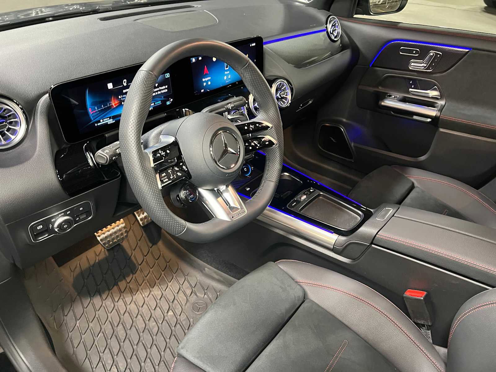 Certified 2026 Mercedes-Benz GLA 35 AMG 4MATIC image 24