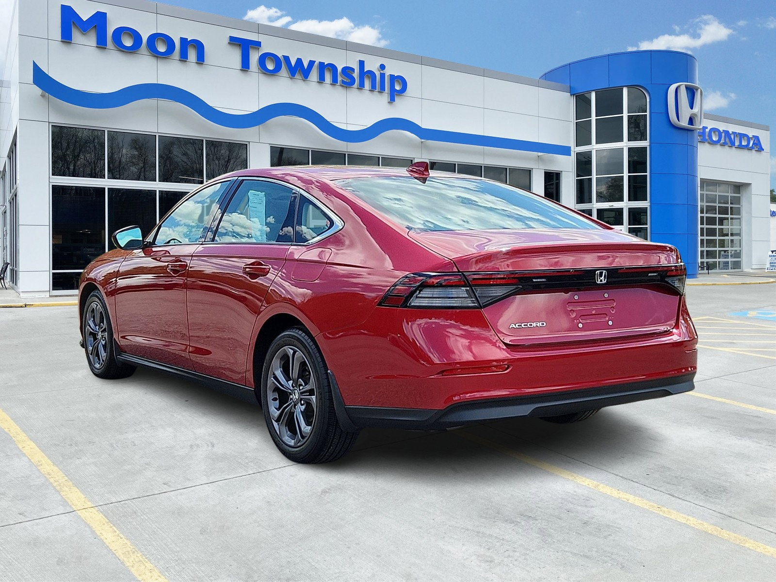 Used 2023 Honda Accord EX image 4