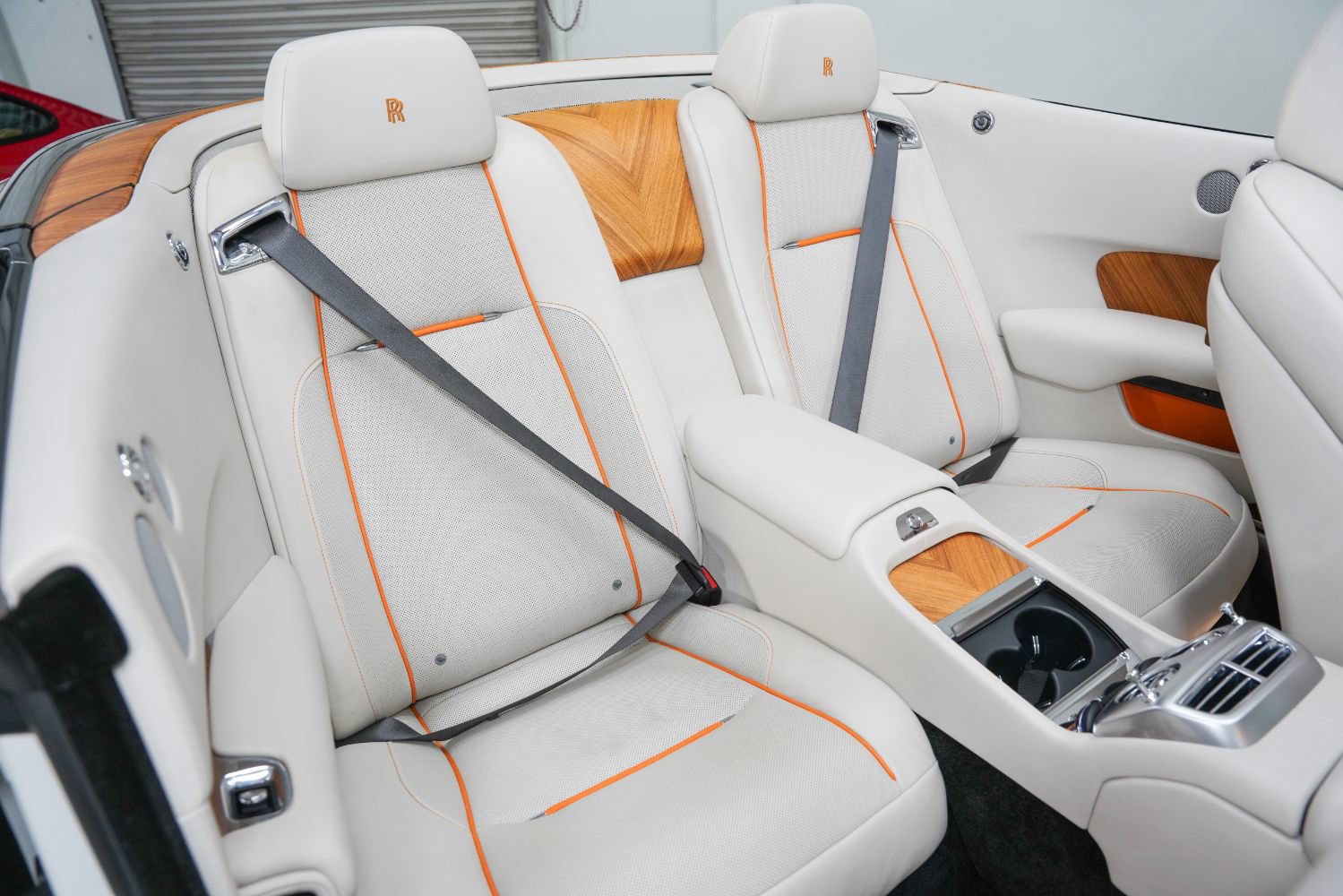 Used 2017 Rolls-Royce Dawn image 30