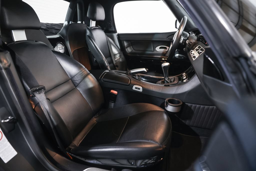 Used 2002 BMW Z8 RWD image 28