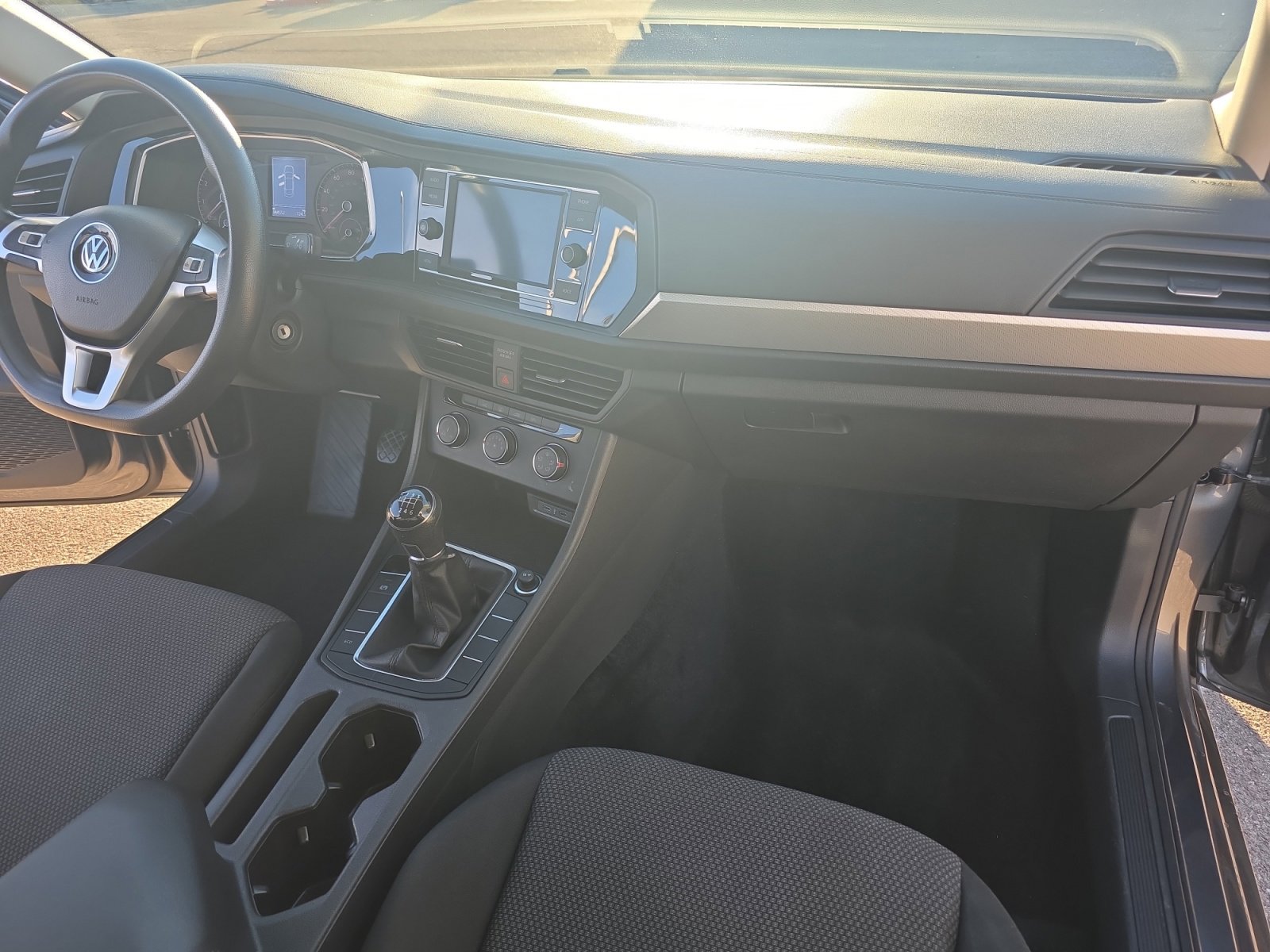 Used 2020 Volkswagen Jetta S w/ Driver Assistance Package image 20