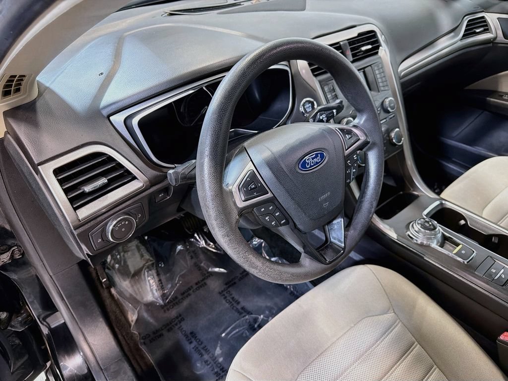 Used 2018 Ford Fusion S FWD image 8