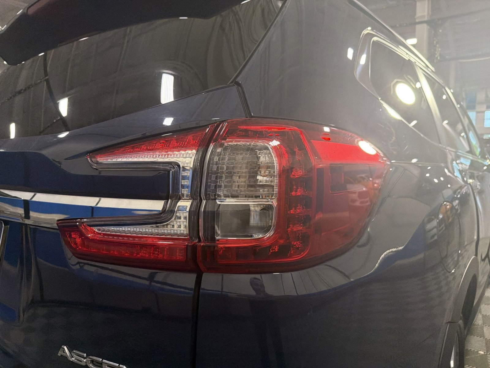 Used 2023 Subaru Ascent Touring AWD/4WD image 17