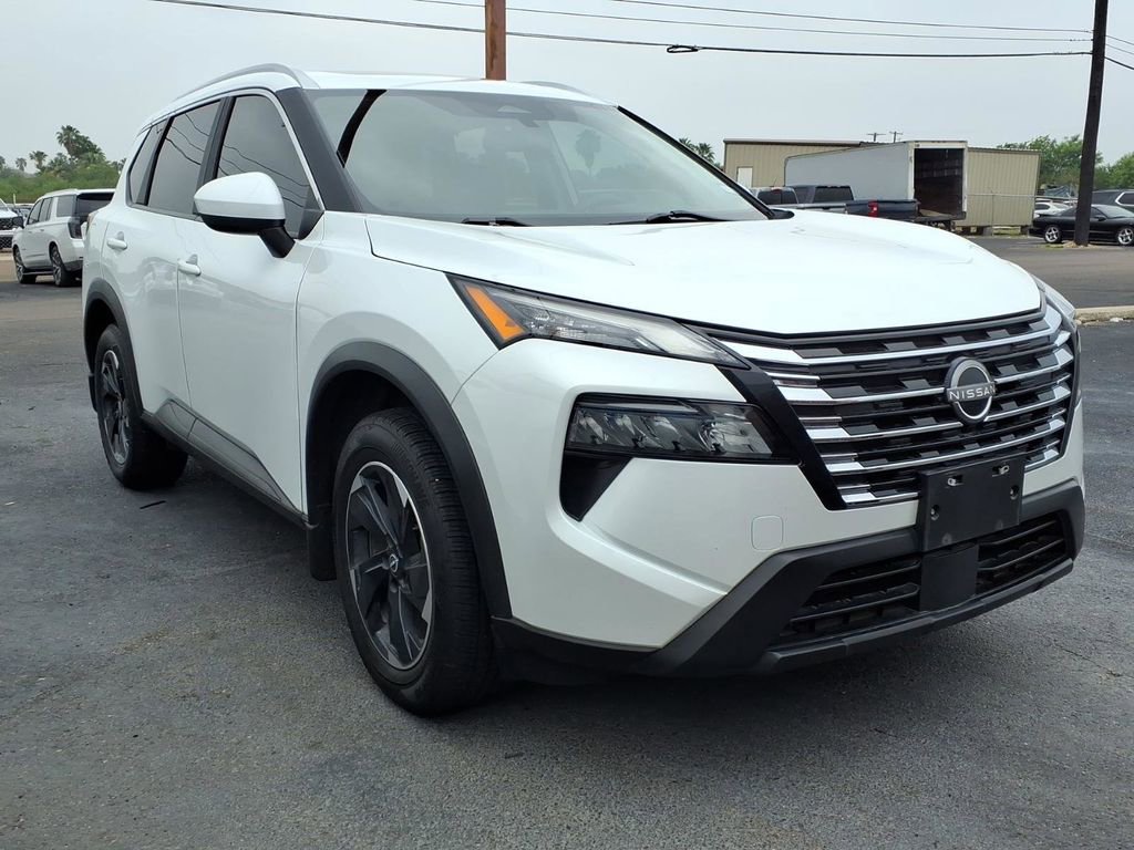 Used 2024 Nissan Rogue SV w/ SV Premium Package FWD image 1