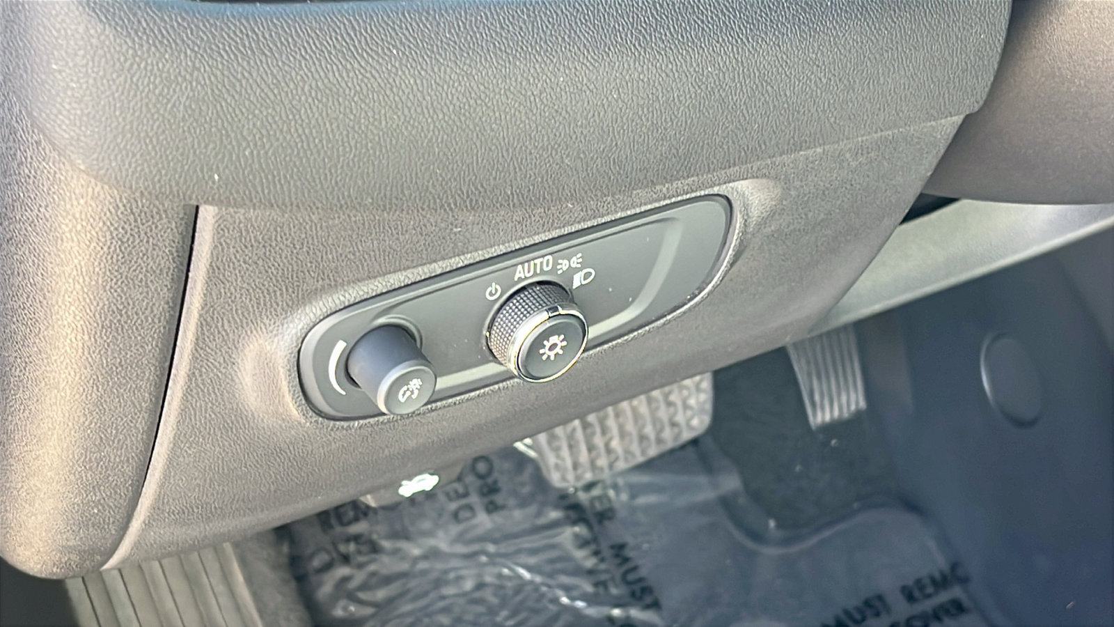 Certified 2024 Chevrolet Equinox LS w/ LS Convenience Package image 13