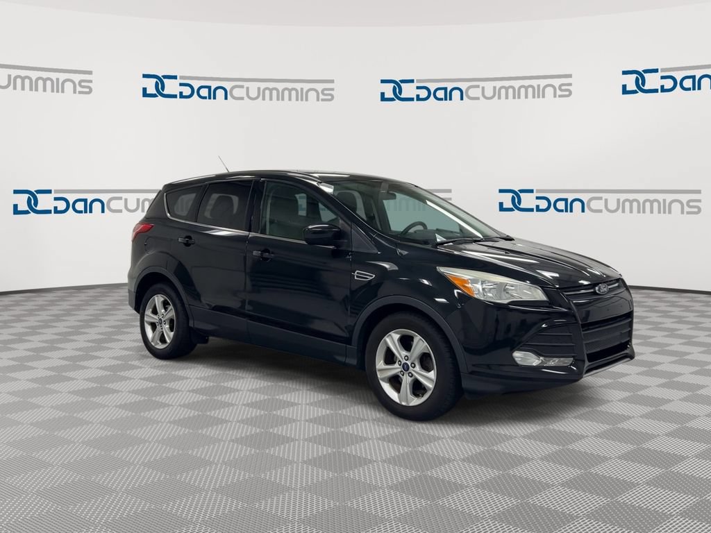 Used 2015 Ford Escape SE FWD image 2