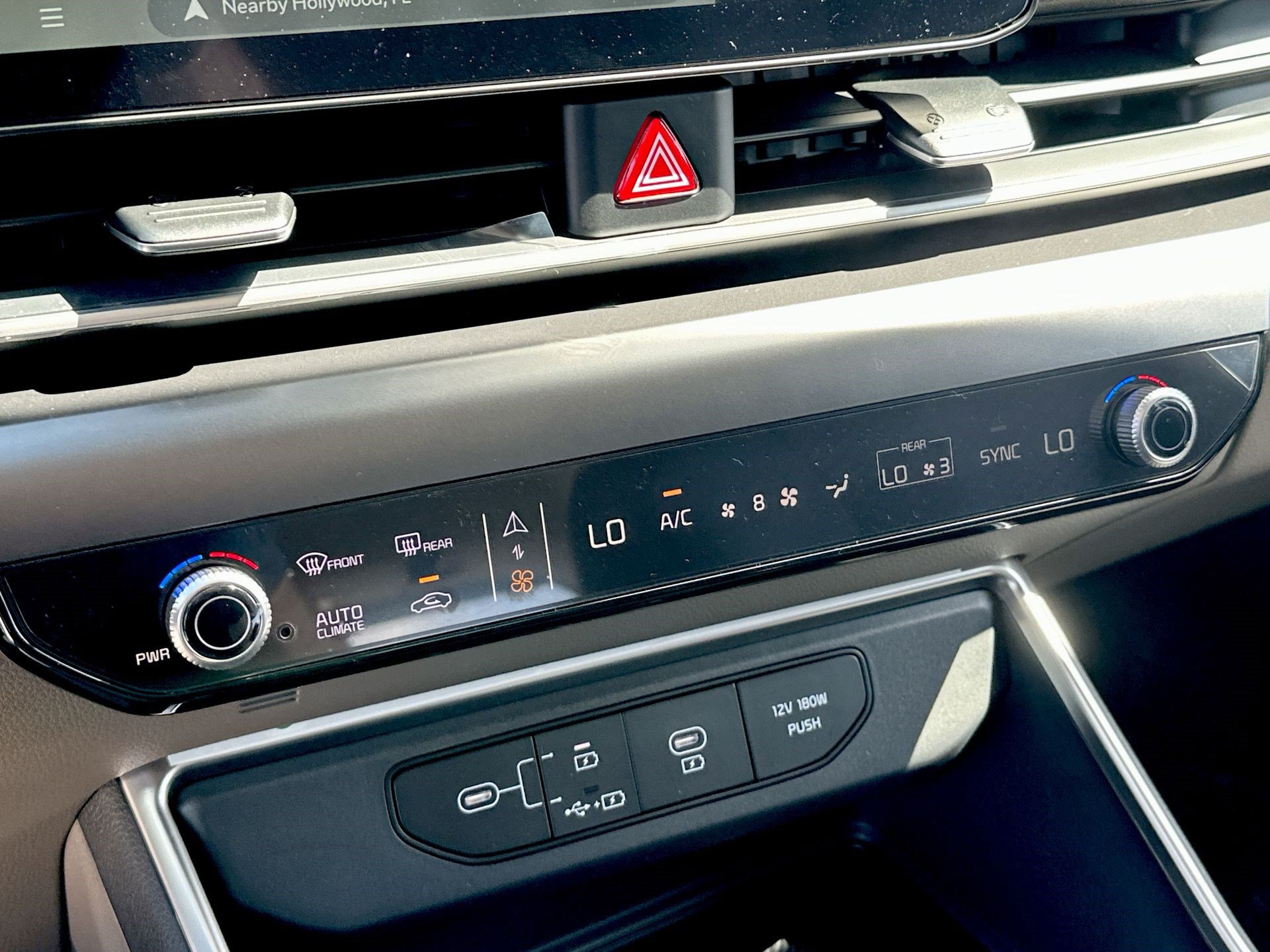 New 2026 Kia Carnival LX FWD image 18