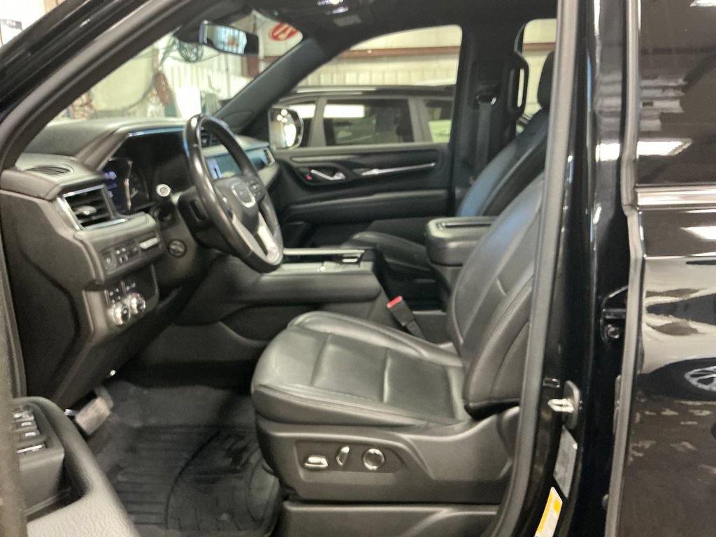 Used 2021 GMC Yukon Denali AWD/4WD image 14