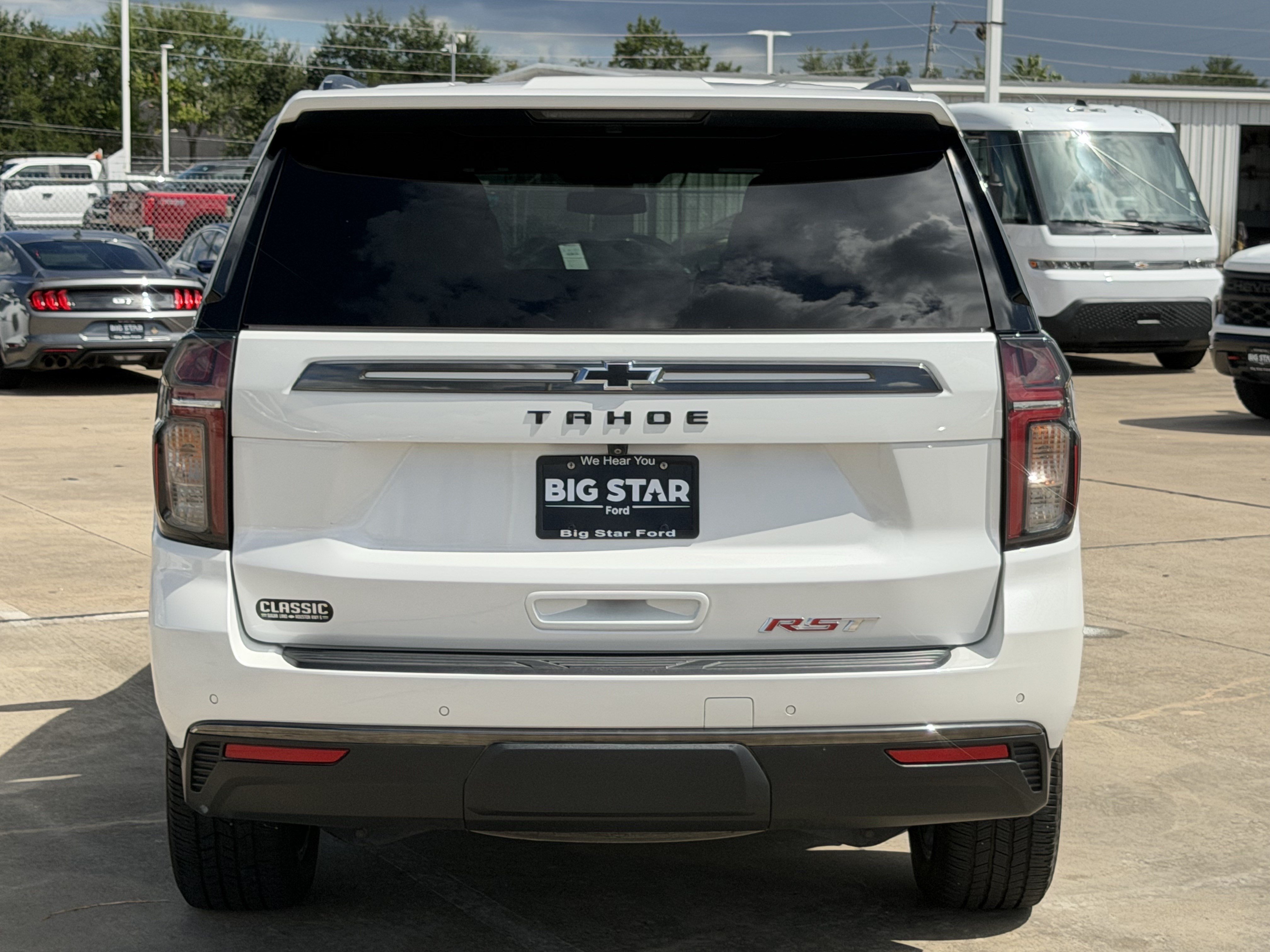 Used 2022 Chevrolet Tahoe RST w/ Luxury Package RWD image 7
