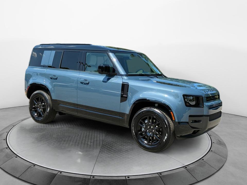New 2026 Land Rover Defender 110 X-Dynamic SE AWD/4WD image 3