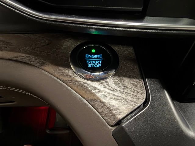 Used 2020 Ford Explorer Platinum w/ Premium Technology Package image 40