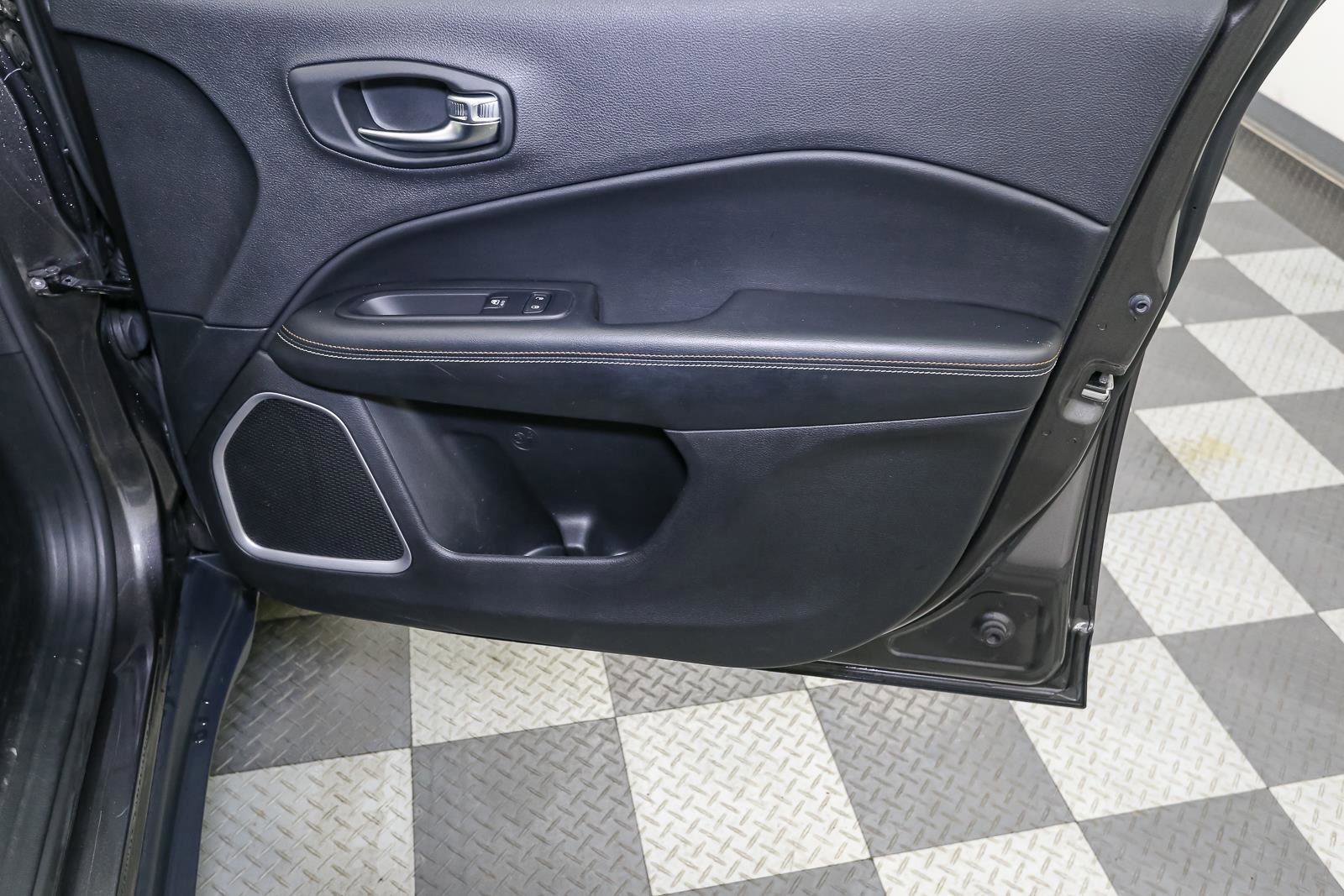 Used 2020 Jeep Compass Latitude w/ Cold Weather Group image 21