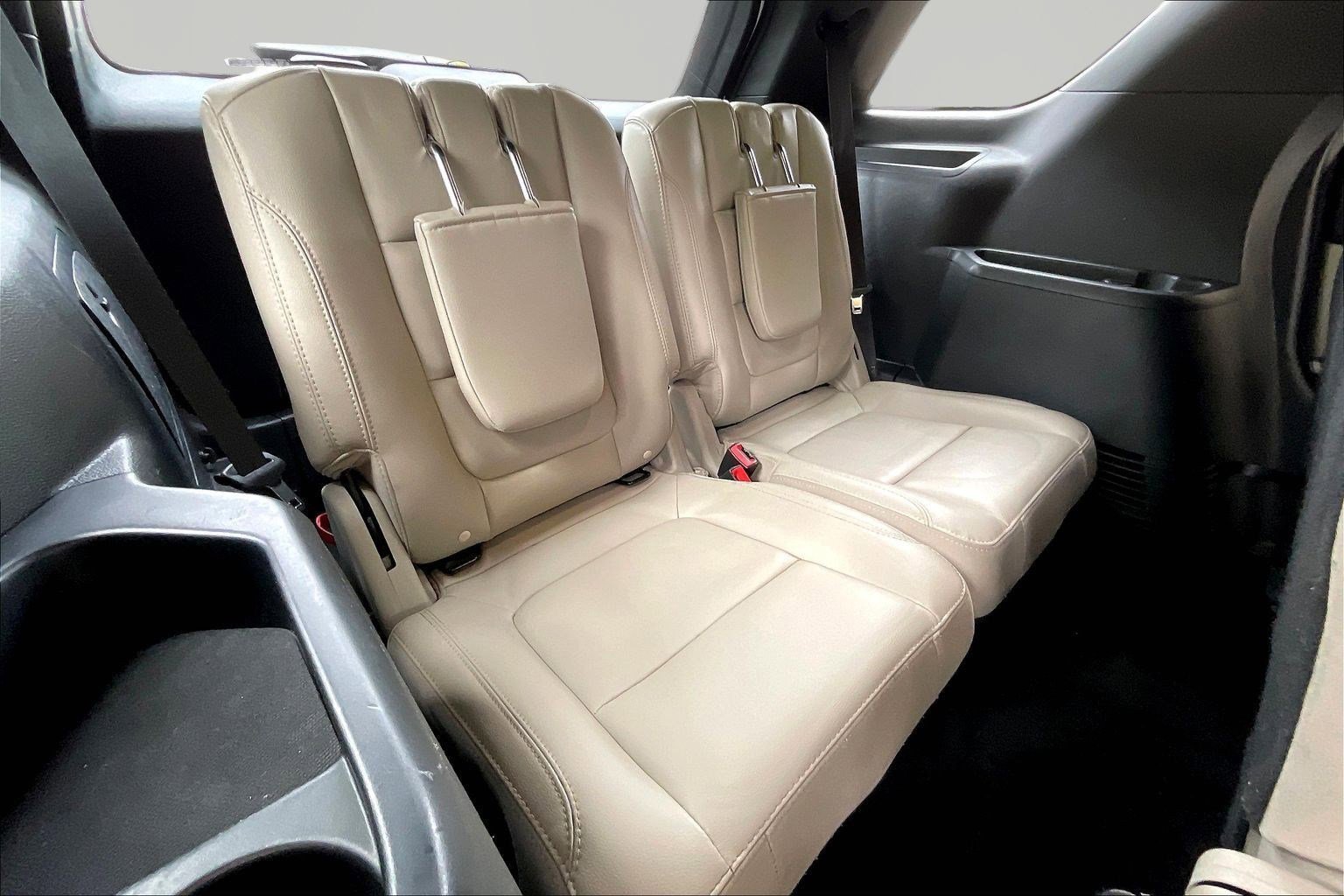 Used 2018 Ford Explorer XLT AWD/4WD image 26