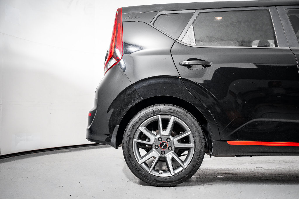Used 2020 Kia Soul GT-Line FWD image 5