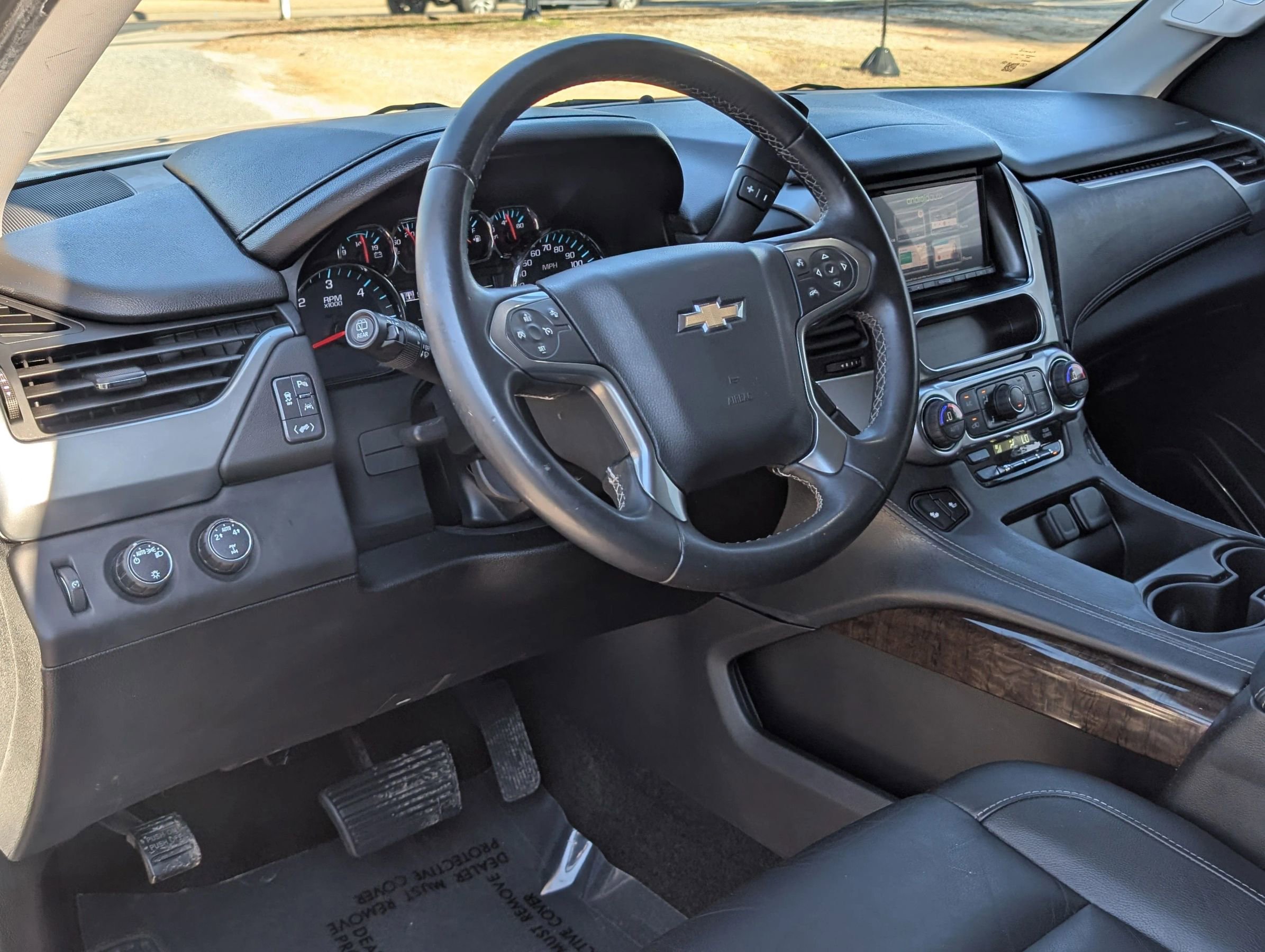 Used 2016 Chevrolet Suburban LT image 17