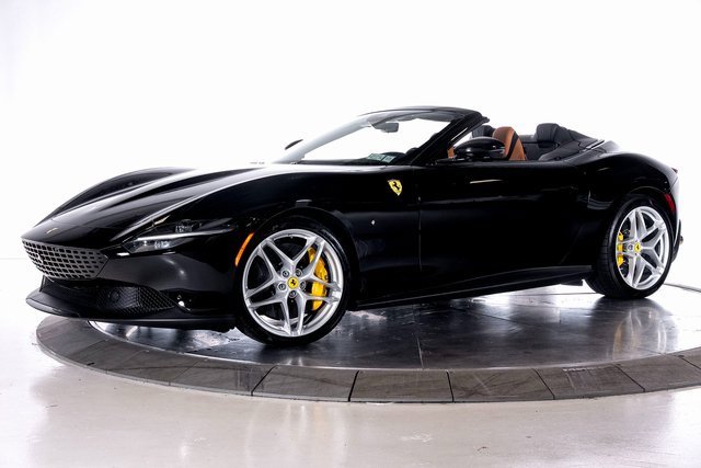 Used 2024 Ferrari Roma Spider image 1