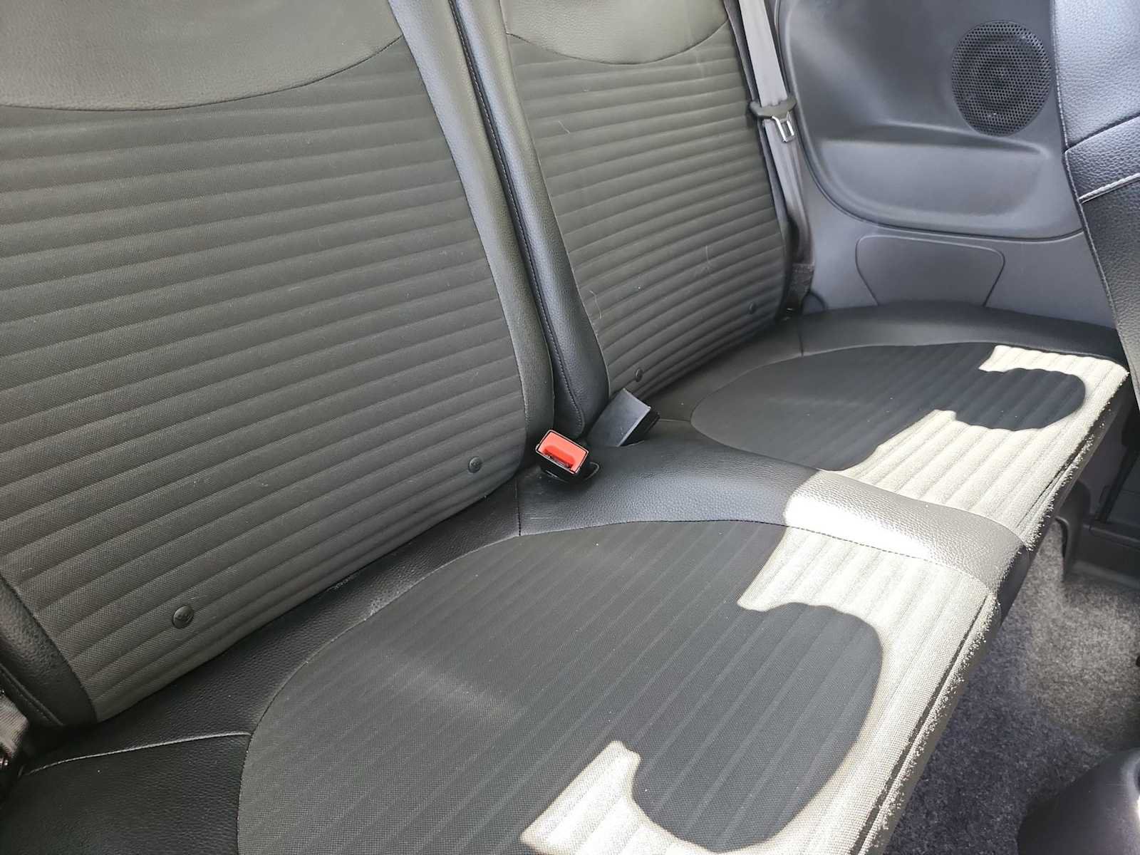 Used 2019 FIAT 500 Pop w/ Urbana Appearance Package FWD image 16
