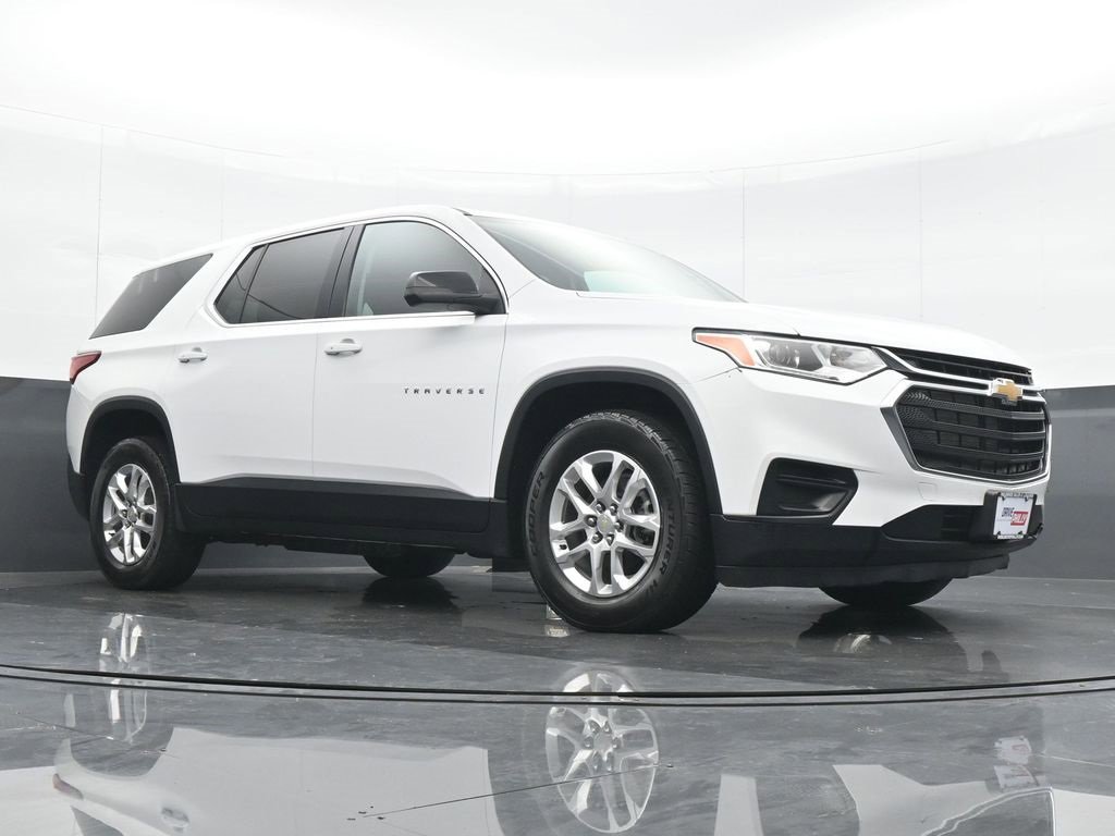 Used 2021 Chevrolet Traverse LS image 23