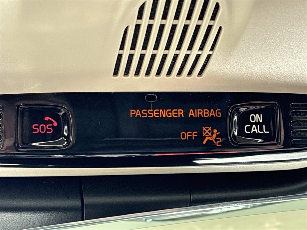 Used 2021 Volvo S60 T5 Inscription image 42