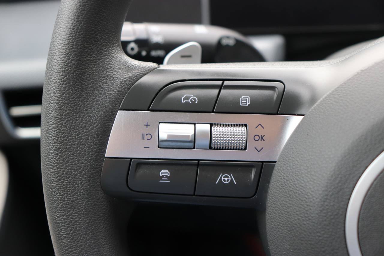 Used 2025 Hyundai Sonata SEL FWD image 28
