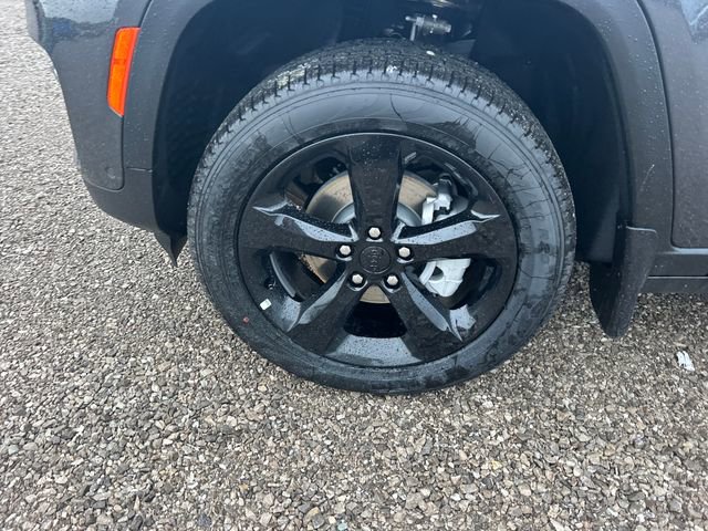 New 2025 Jeep Grand Cherokee Limited w/ Luxury Tech Group II image 45