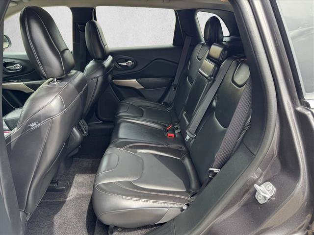 Used 2018 Jeep Cherokee Limited AWD/4WD image 18