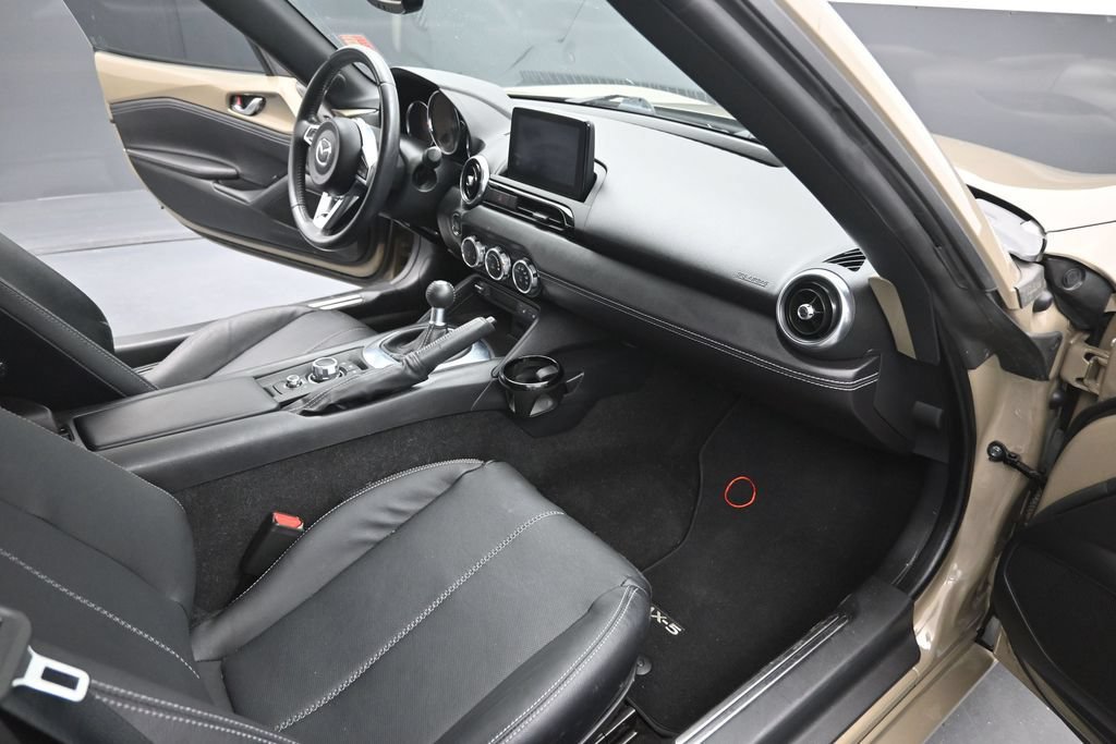 Used 2023 MAZDA MX-5 Miata Grand Touring RWD image 10