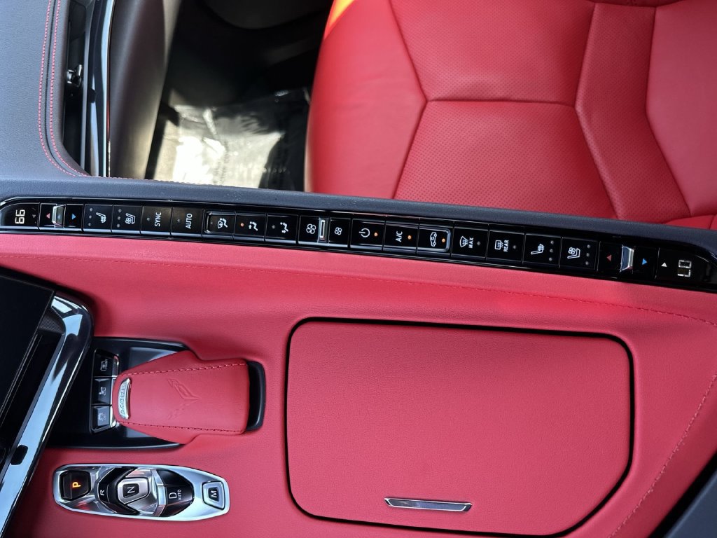 Used 2025 Chevrolet Corvette Stingray Preferred Cpe w/ Stealth Interior Trim Package RWD image 22